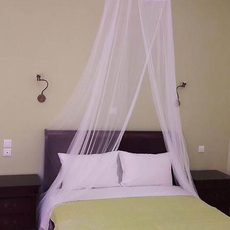 Apollonion Hotel 안드리차이나 외부 사진