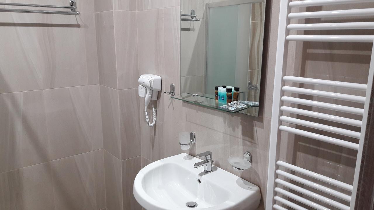 Apollonion Hotel 안드리차이나 외부 사진