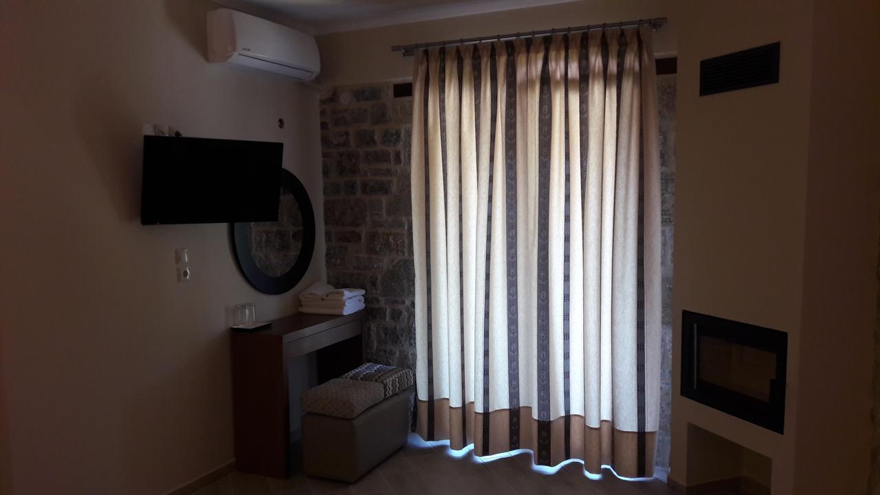 Apollonion Hotel 안드리차이나 외부 사진